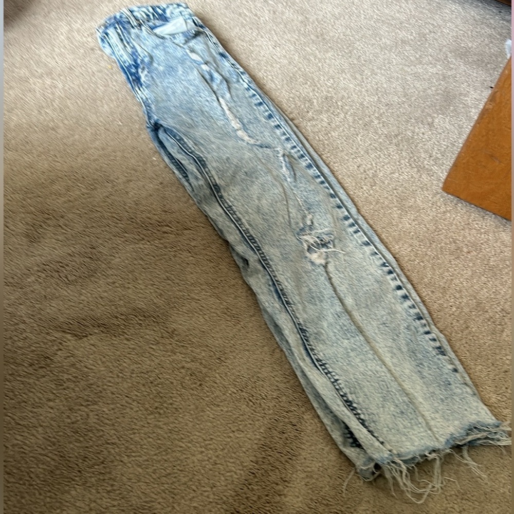Very cute light wash straight let ripped jeans! Originally $60, from Indigo Ren! - Picture 2 of 3